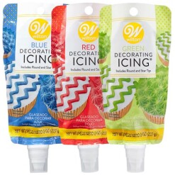 Icing Pouch with Tips Wilton
