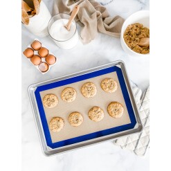 Half Sheet Pan with Silicone Mat