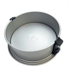 LEAK-PROOF Springform Pan