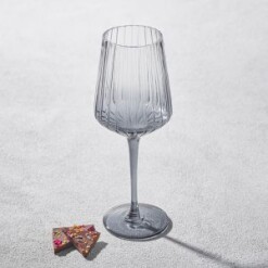 Glass Stemware Elegant Smoke 16 oz.