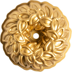 Laurel Wreath Bundt Pan